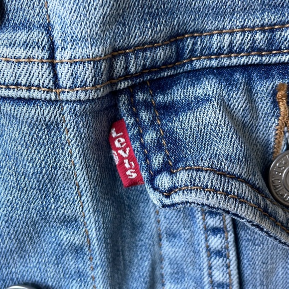 Woman’s Levi’s original trucker jacket - Picture 5 of 5